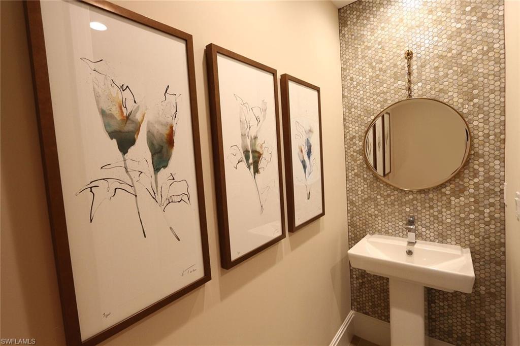 NAPLES SQUARE - Residential Lease