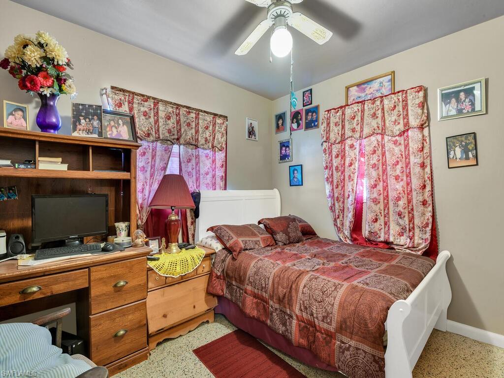 BERTS SUNNY ACRES - Residential