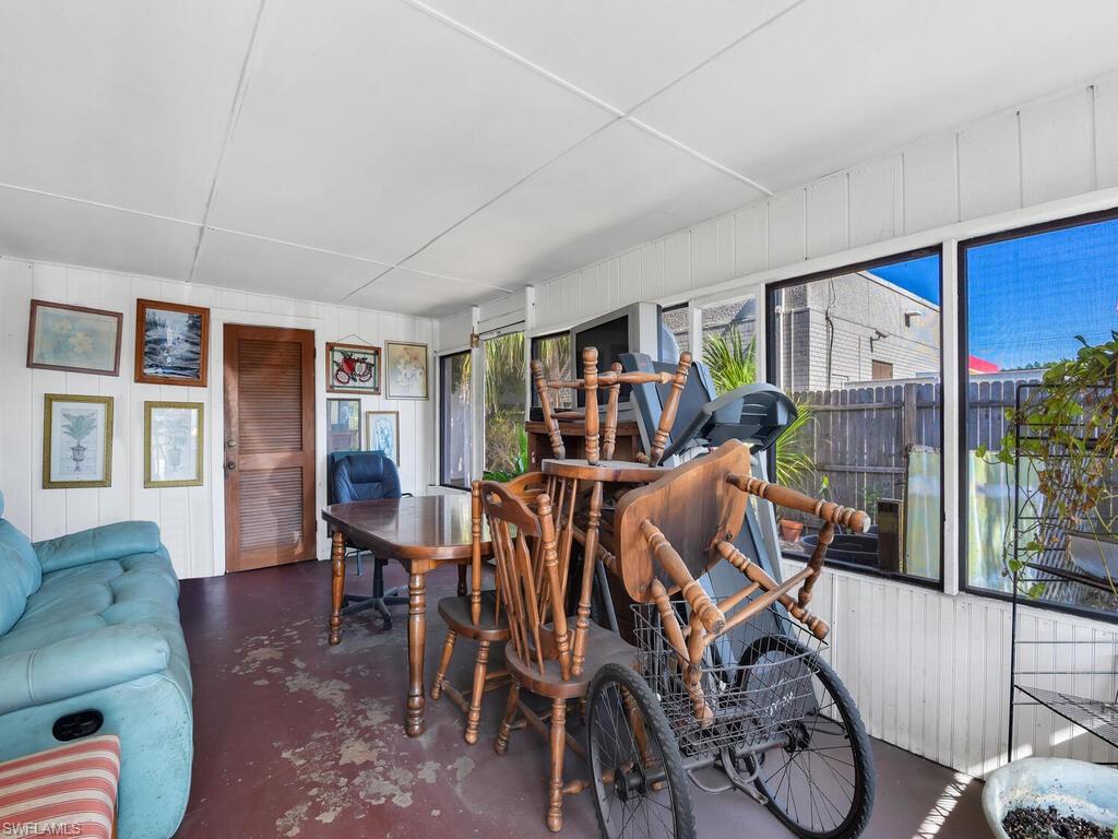 BERTS SUNNY ACRES - Residential