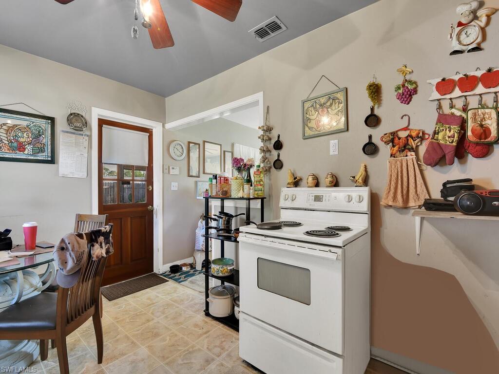 BERTS SUNNY ACRES - Residential