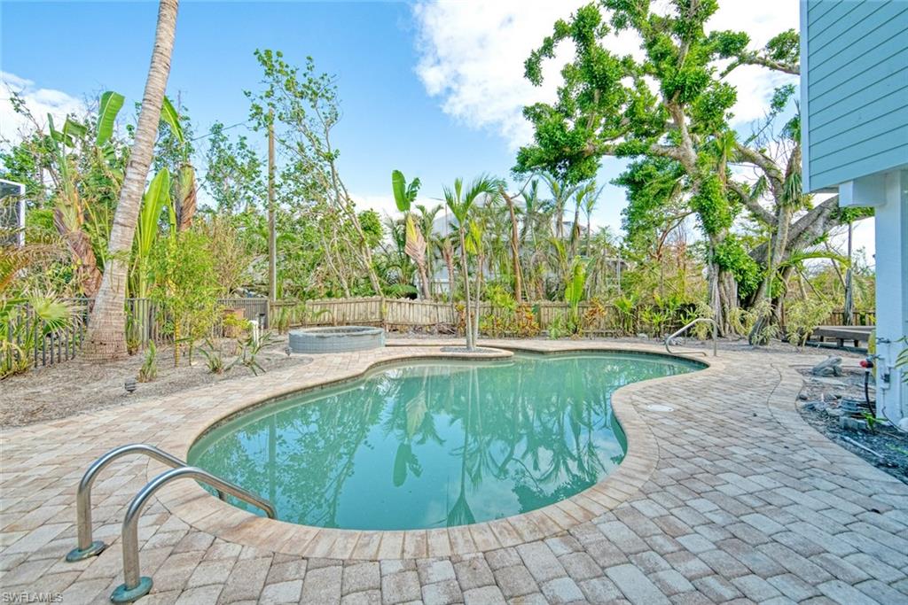 SANIBEL HIGHLANDS - Residential