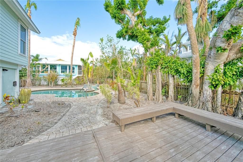 SANIBEL HIGHLANDS - Residential