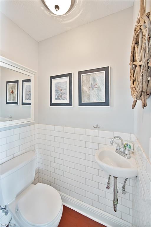 SANIBEL HIGHLANDS - Residential