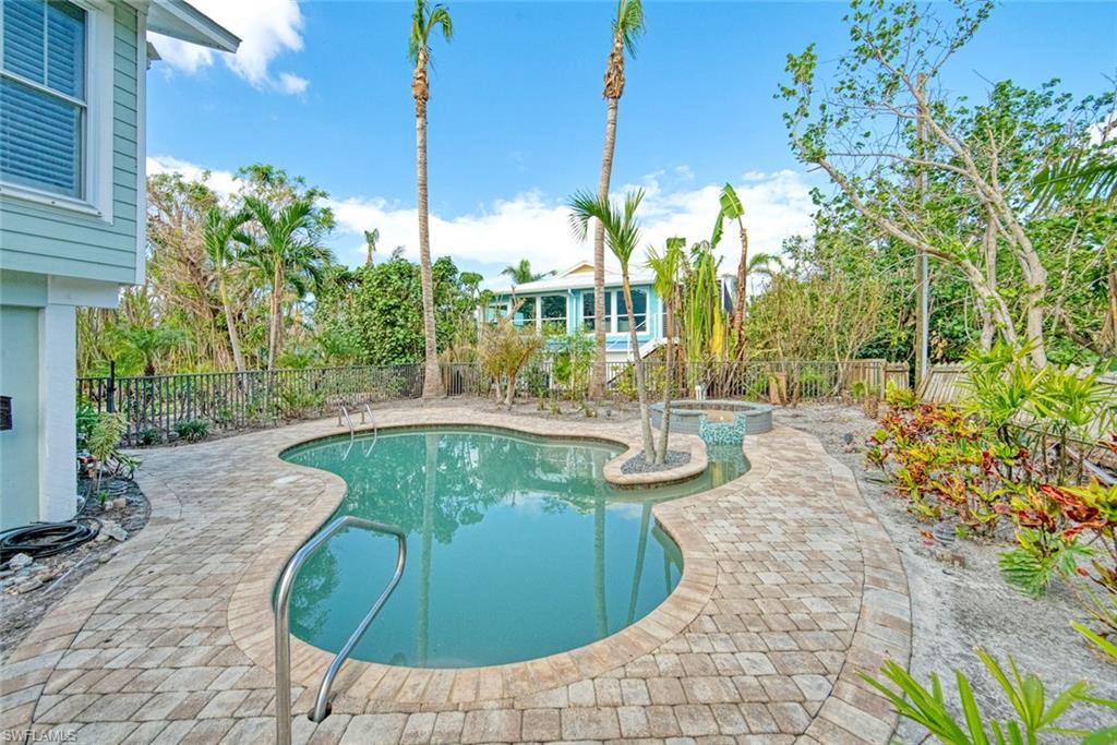 SANIBEL HIGHLANDS - Residential
