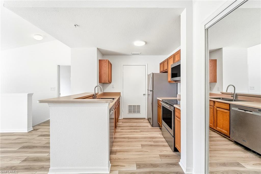 VANDERBILT PLACE - Residential