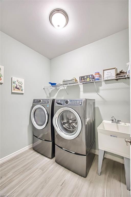 VENETIAN POINTE - Residential