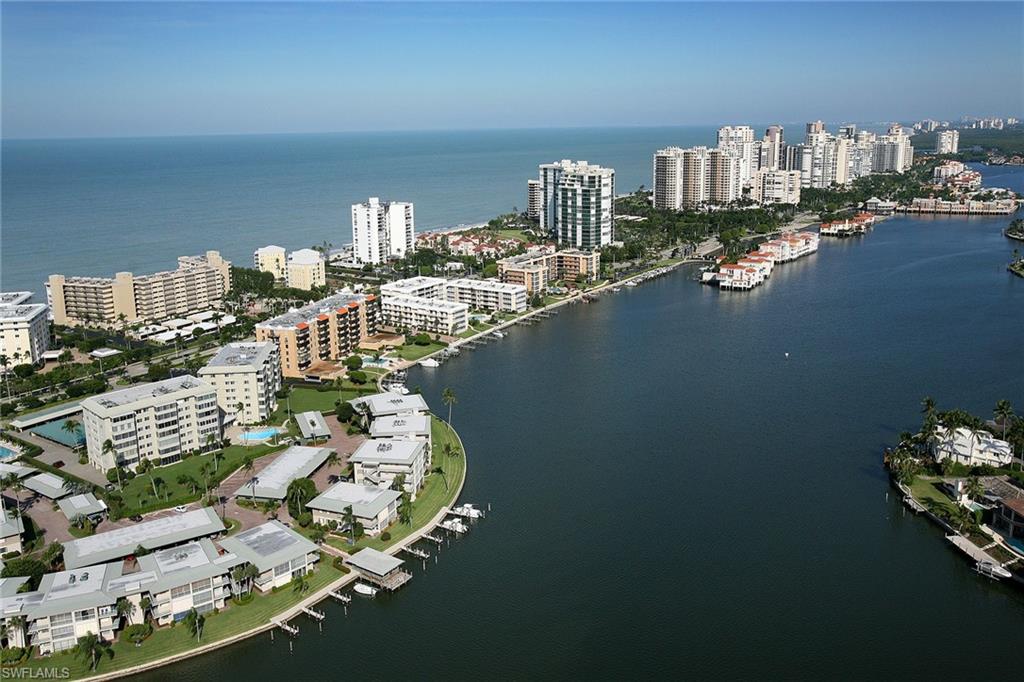 MOORINGS - Residential