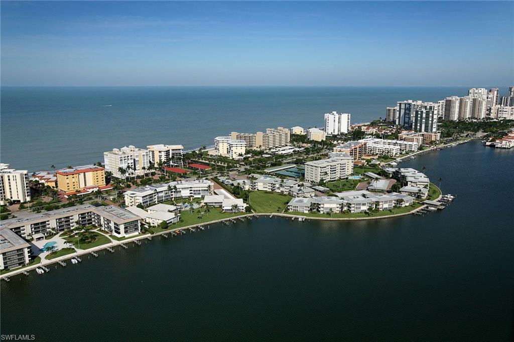 MOORINGS - Residential