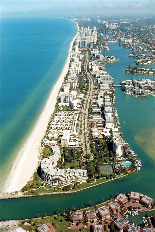 MOORINGS - Residential