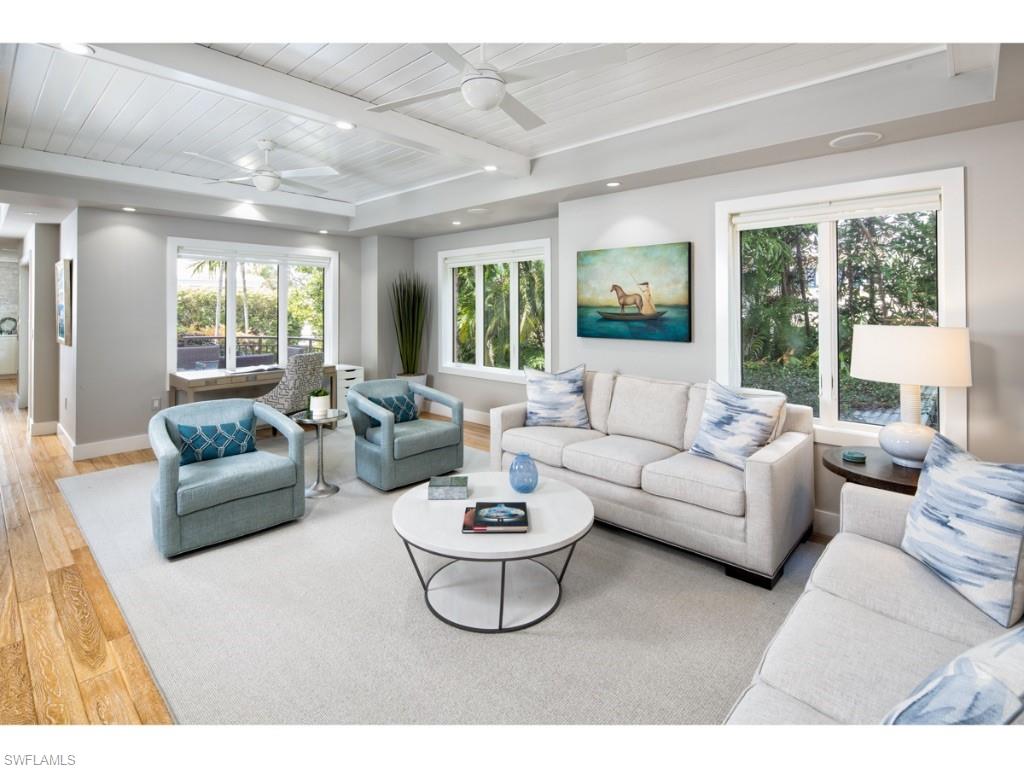 SANDY LANE - Residential