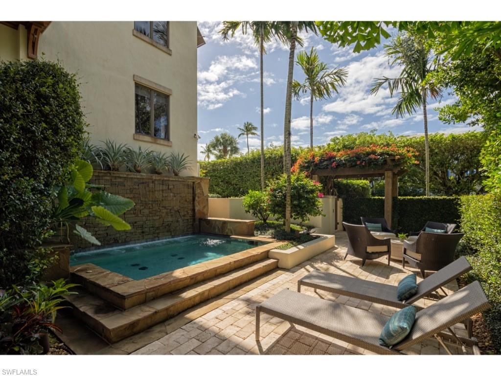 SANDY LANE - Residential