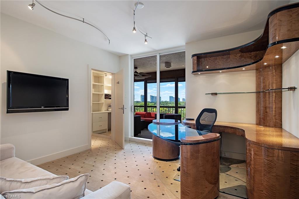 BILTMORE AT BAY COLONY - Residential