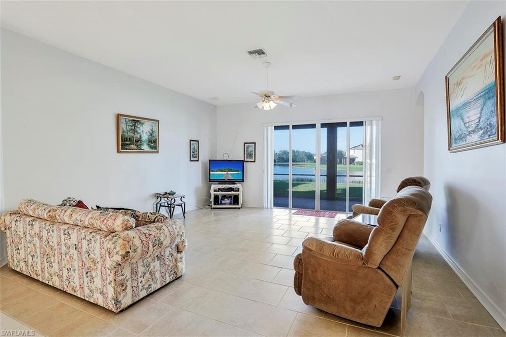 CORAL LAKES - Residential