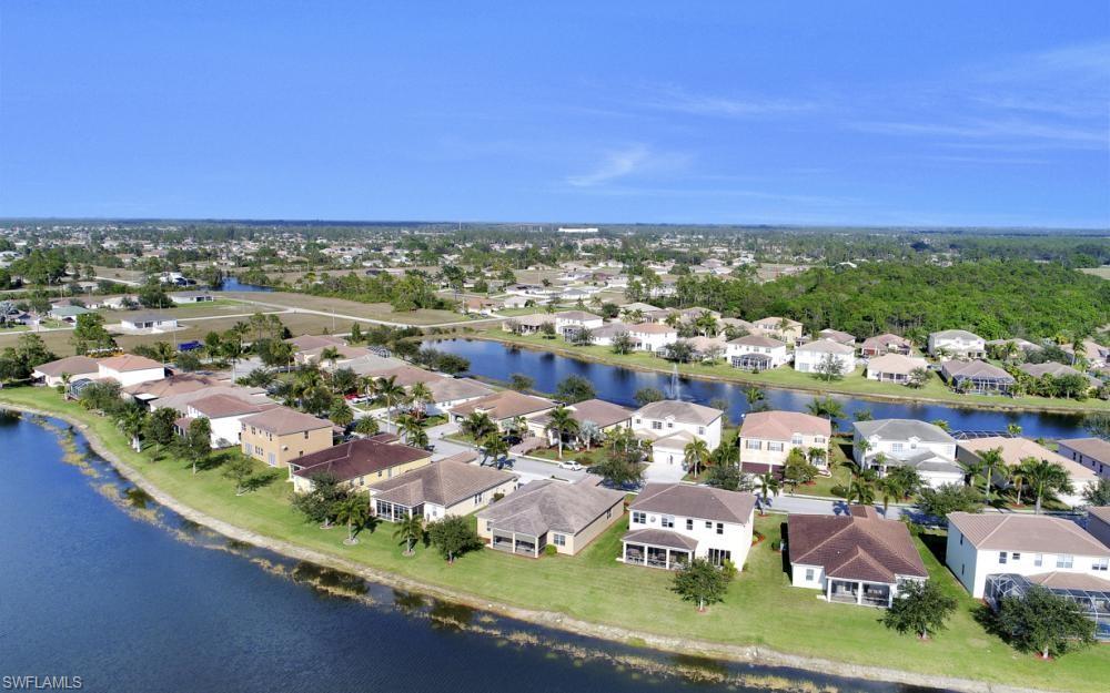 CORAL LAKES - Residential