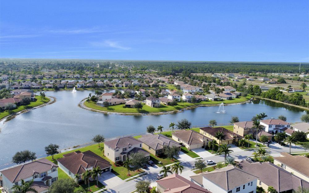 CORAL LAKES - Residential