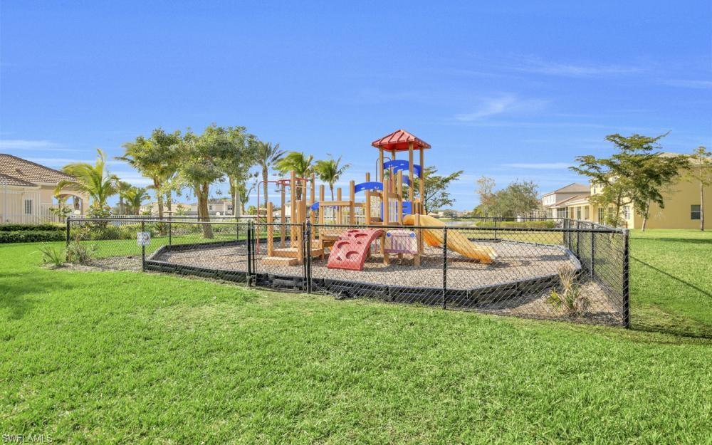 CORAL LAKES - Residential