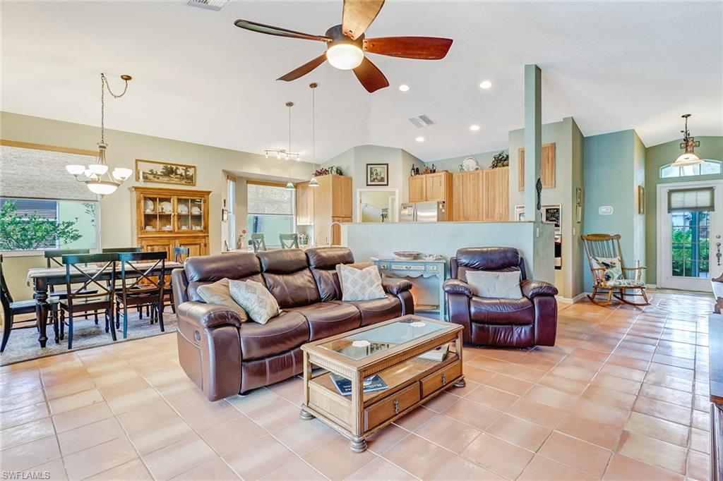 MAPLEWOOD - Residential