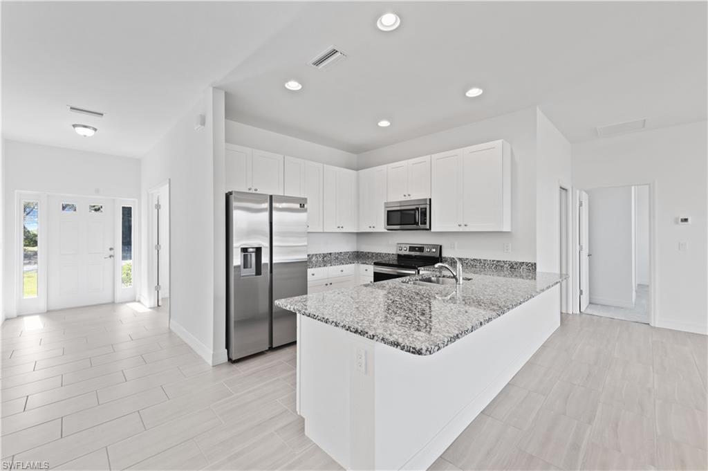 CAPE CORAL - Residential