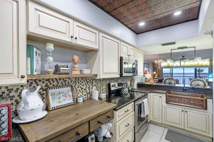 SUNSET VISTA - Residential