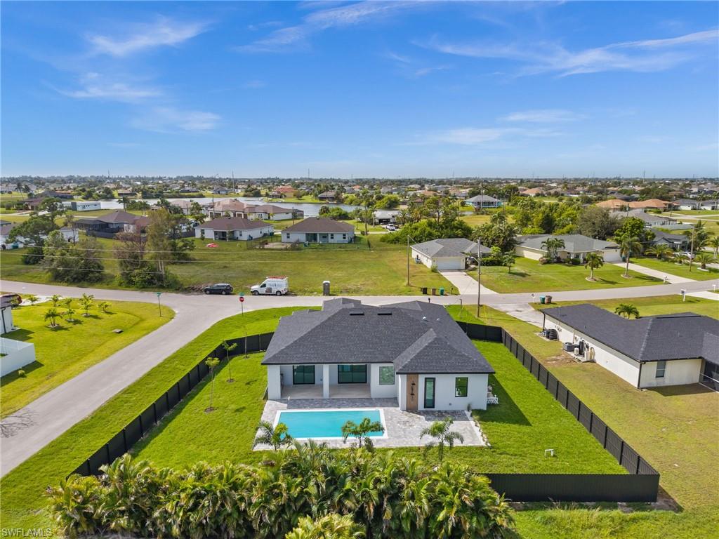 CAPE CORAL - Residential