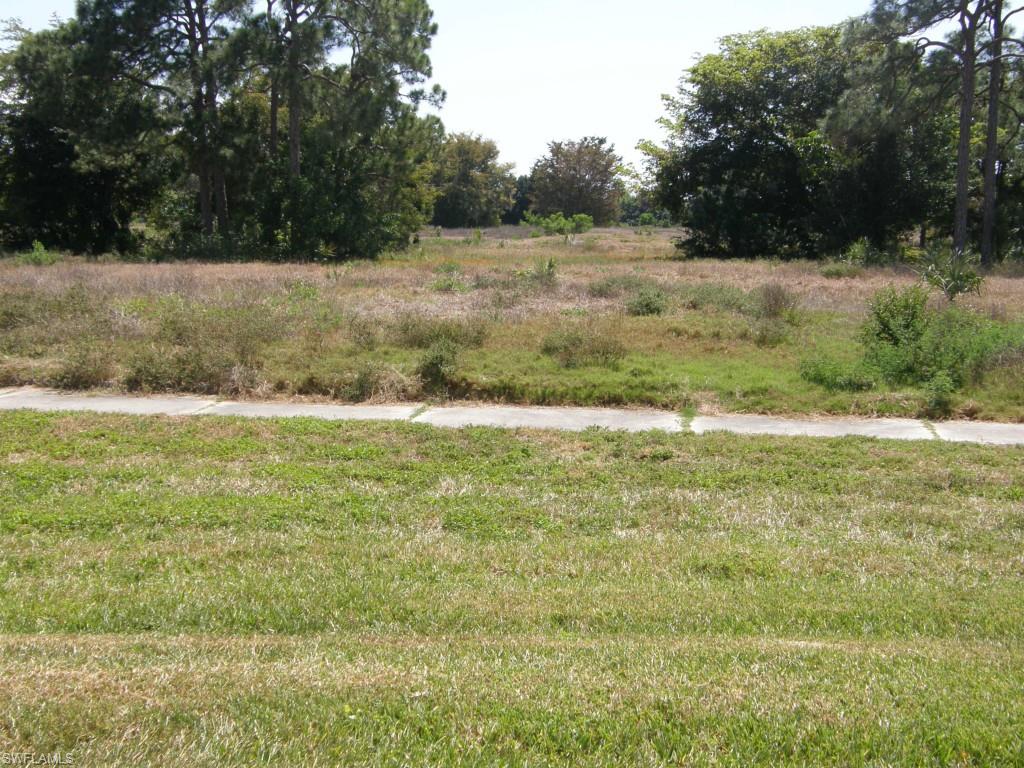 CLUBHOUSE VILLAS - Residential