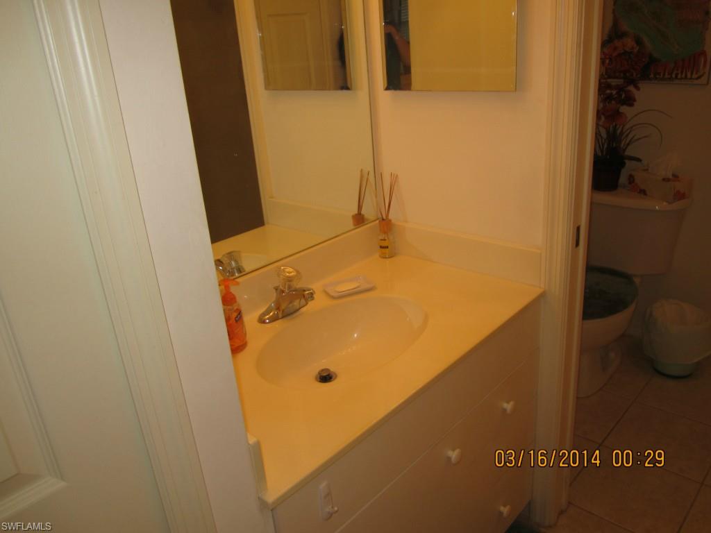 CLUBHOUSE VILLAS - Residential