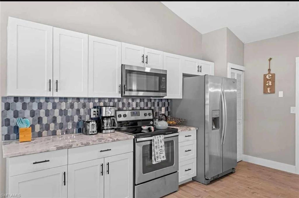 CAPE CORAL - Residential Lease