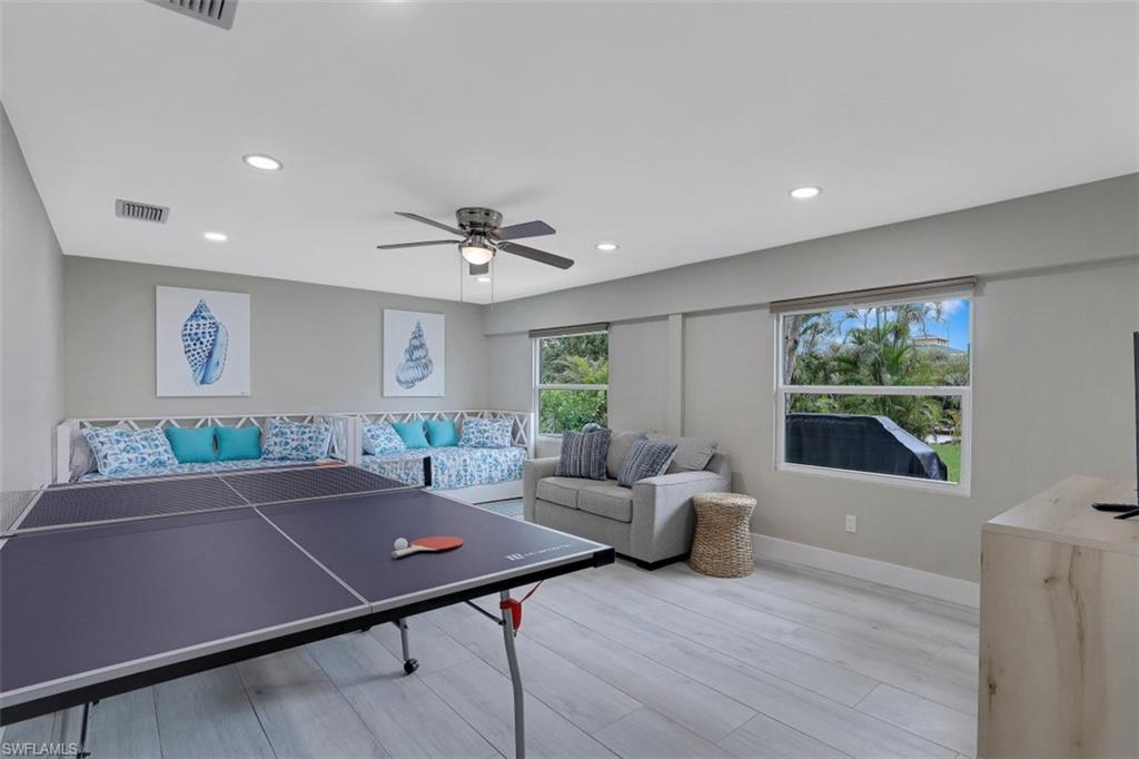 MARCO BEACH - Residential