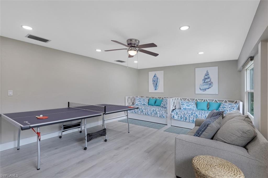 MARCO BEACH - Residential