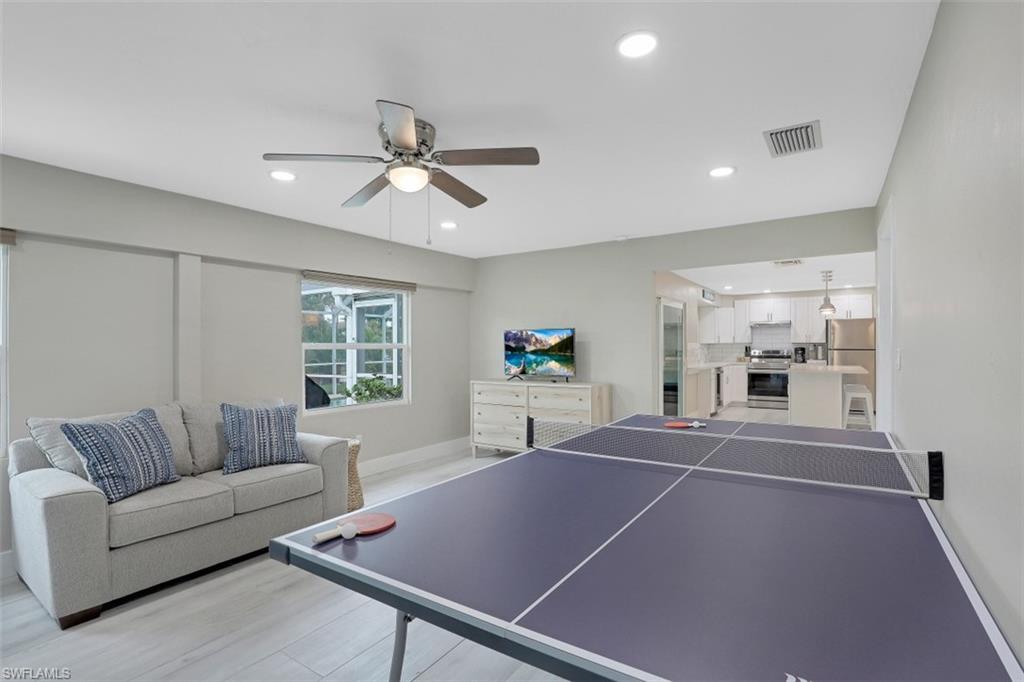 MARCO BEACH - Residential