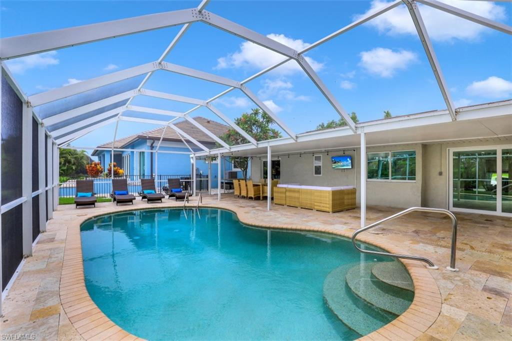 MARCO BEACH - Residential