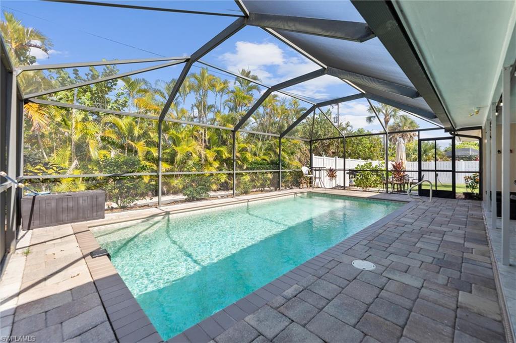 GUMBO LIMBO - Residential