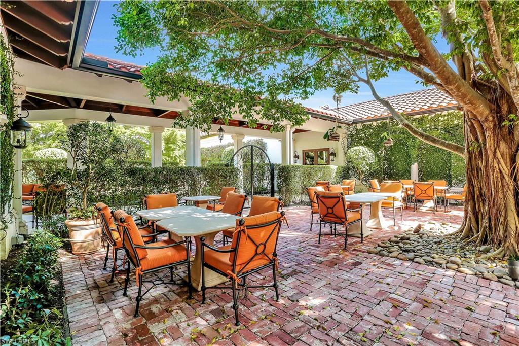 MONTEBELLO - Residential