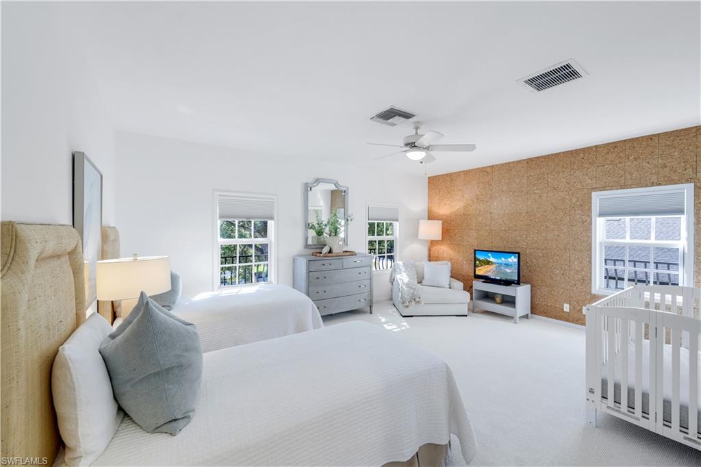 MAHOGANY BEND - Residential