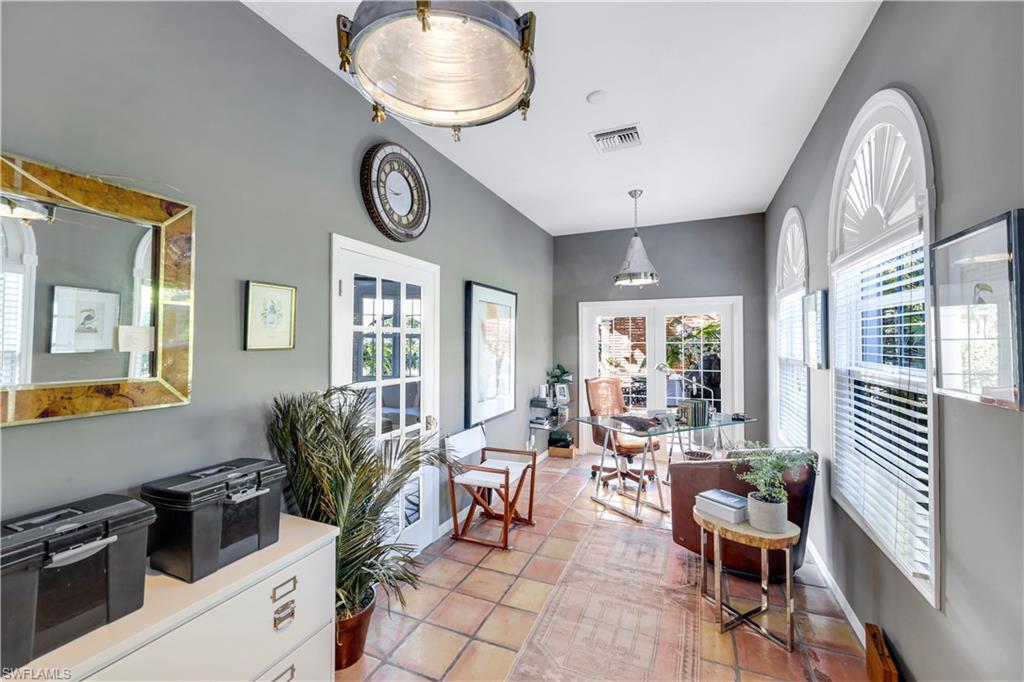 MAHOGANY BEND - Residential