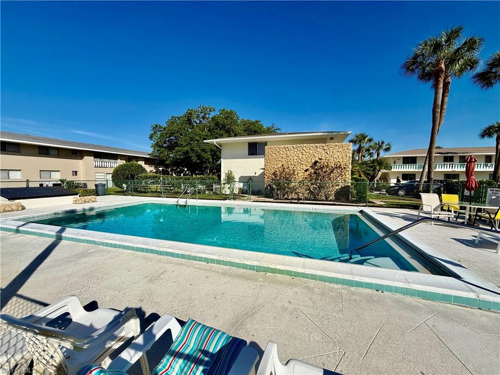 FAIRWAYS CONDO - Residential