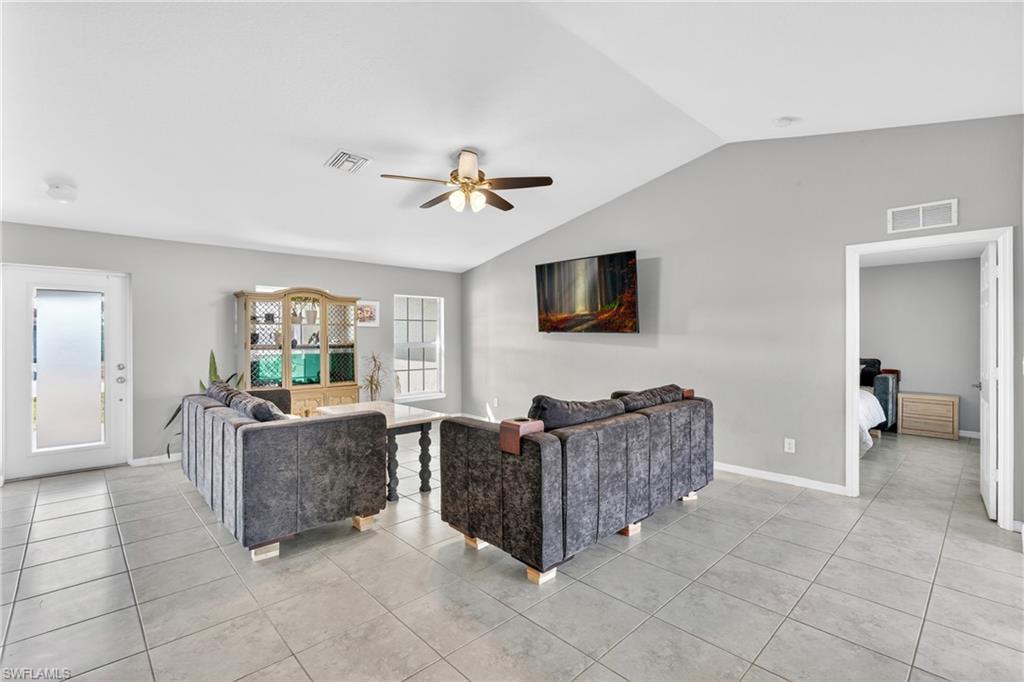 CAPE CORAL - Residential