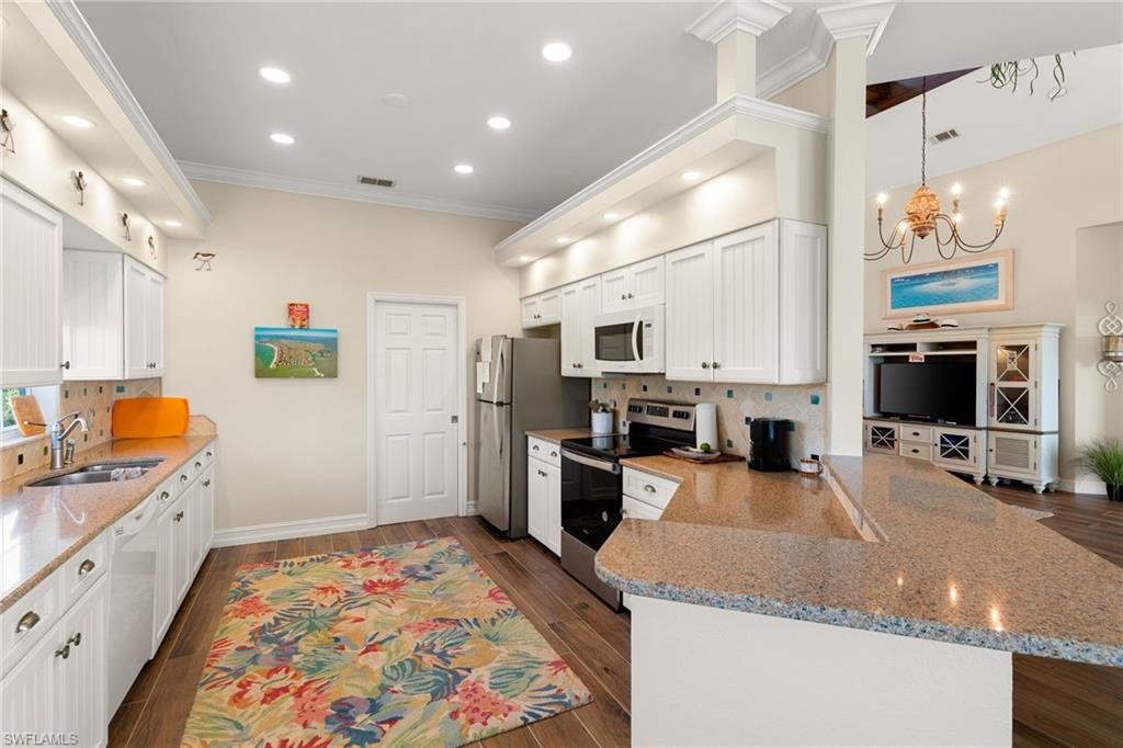 ISLES OF CAPRI - Residential