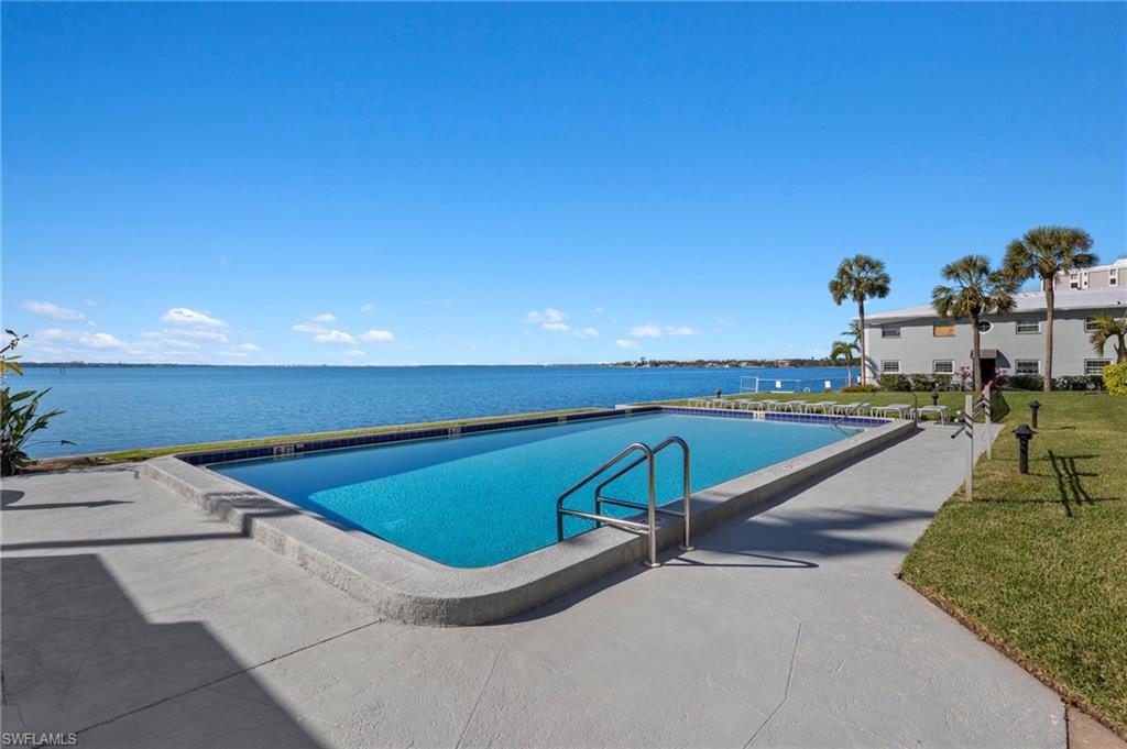 SUNSET NORTH CONDO - Residential