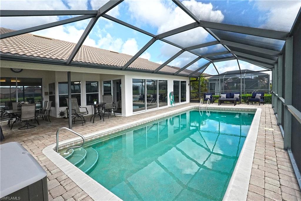 OLDE HICKORY GOLF & COUNTRY CLUB - Residential