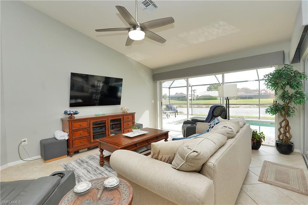 OLDE HICKORY GOLF & COUNTRY CLUB - Residential