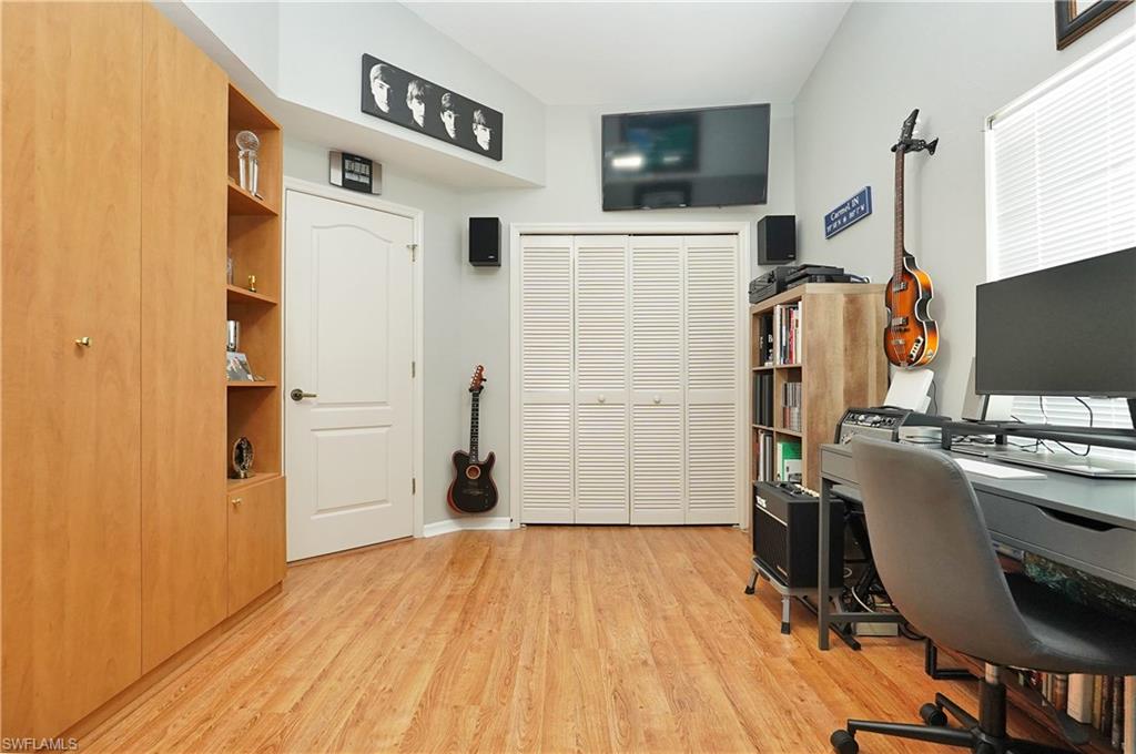 OLDE HICKORY GOLF & COUNTRY CLUB - Residential