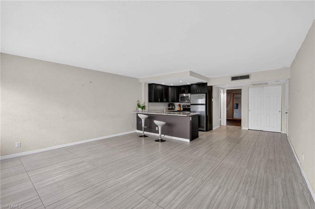 FOREST LAKES - Residential