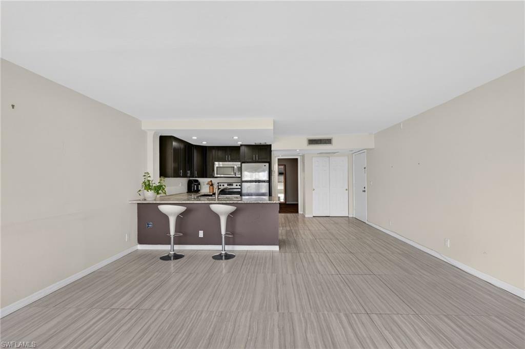 FOREST LAKES - Residential