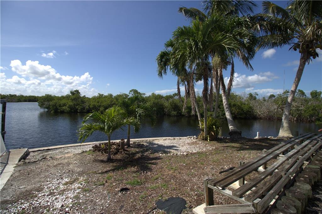 CHARLOTTE SHORES - Residential