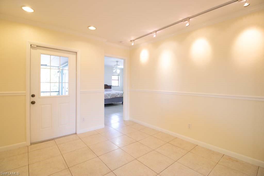 CHARLOTTE SHORES - Residential