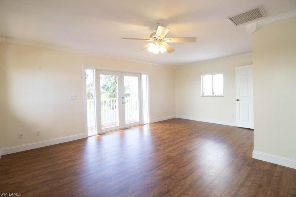 CHARLOTTE SHORES - Residential