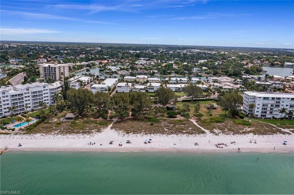 MOORINGS - Residential