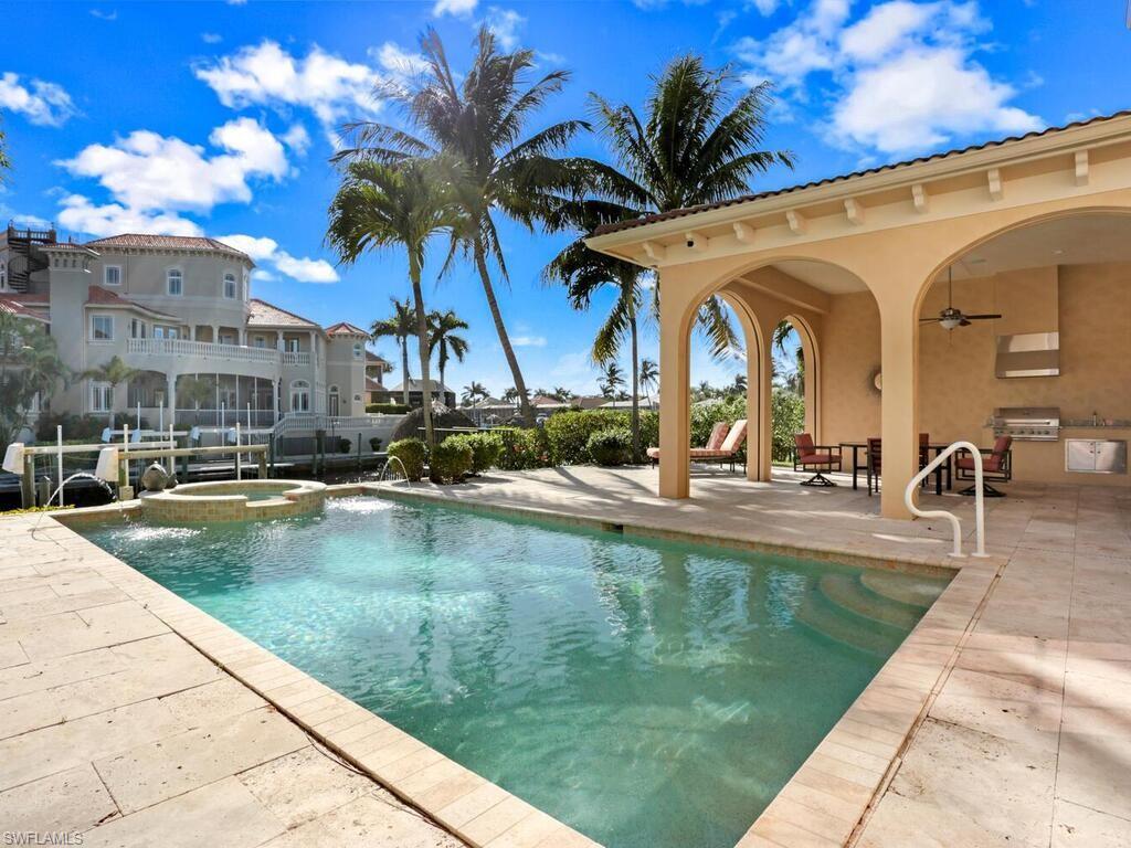 CAPE HARBOUR - Residential