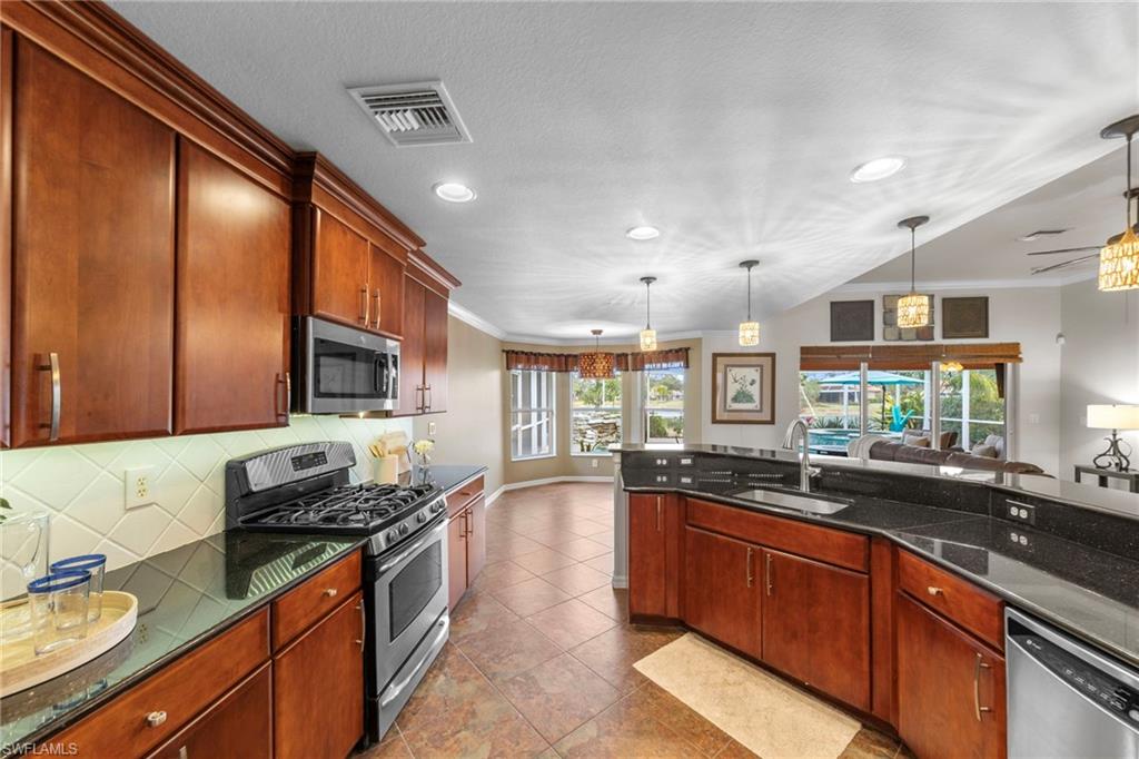 THE RESERVE AT ESTERO - Residential